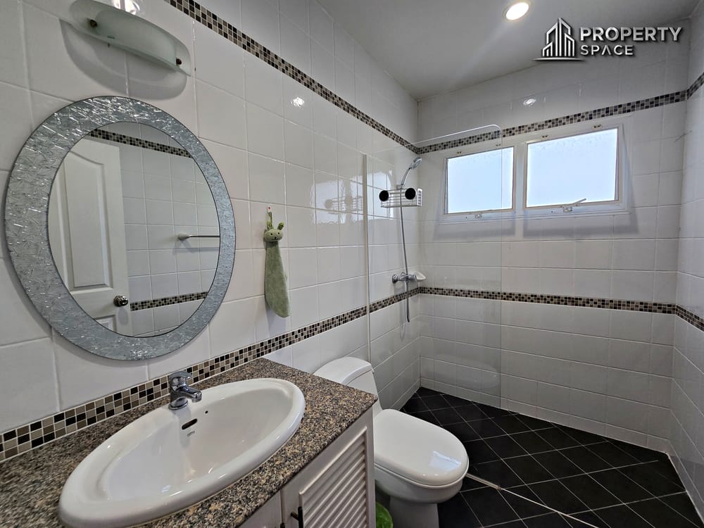 Pet Friendly Modern 3 Bedroom 2 Storey House In East Pattaya For Rent Image 26