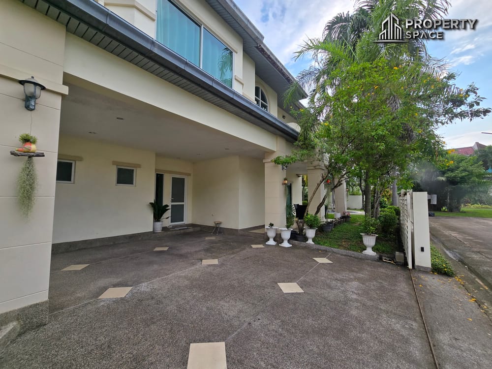 Pet Friendly Modern 3 Bedroom 2 Storey House In East Pattaya For Rent Image 32