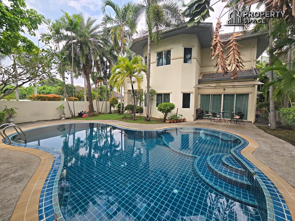 Pet Friendly Modern 3 Bedroom 2 Storey House In East Pattaya For Rent Image 4