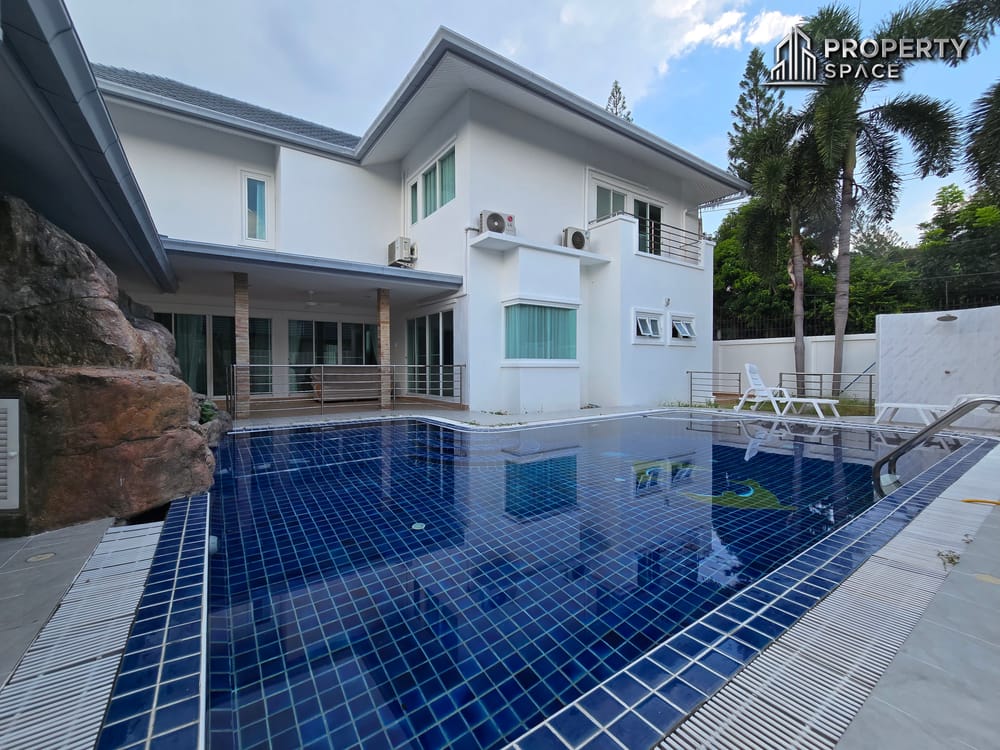4 Bedroom Pool Villa In Soi Siam Country Club Pattaya For Sale Image 1