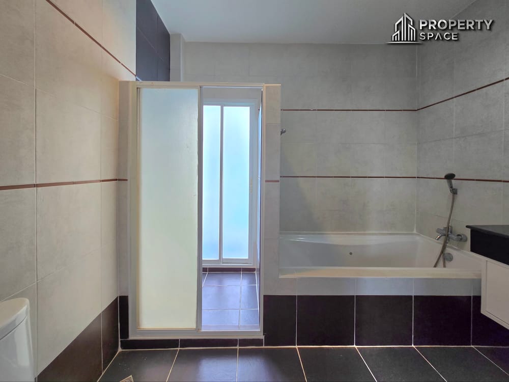 4 Bedroom Pool Villa In Soi Siam Country Club Pattaya For Sale Image 32