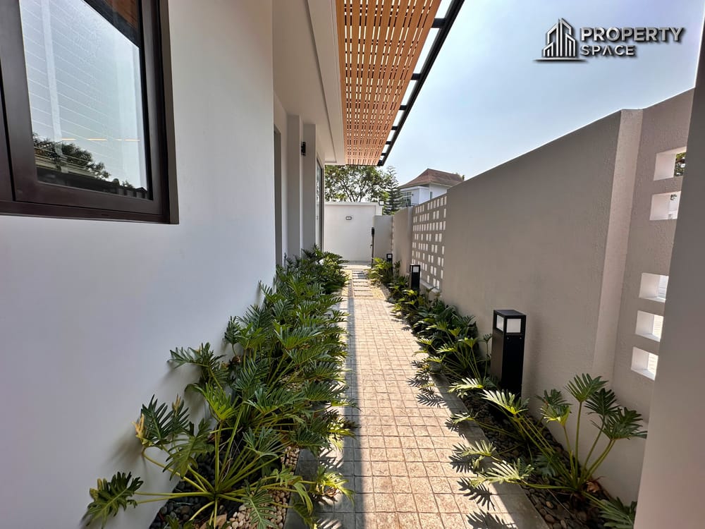 Pattaya Luxury 4-Bedroom Type C Pool Villa in Tree Villa For Sale Image 5