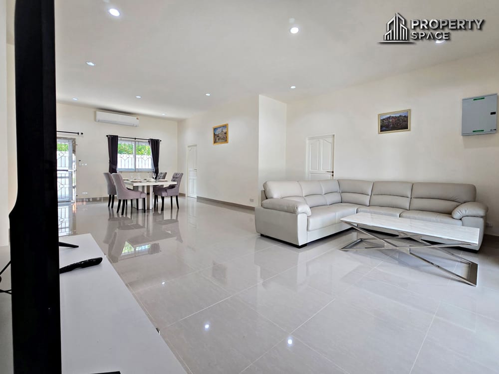 Modern Single-Story 3 Bedroom House in East Pattaya For Rent Image 6