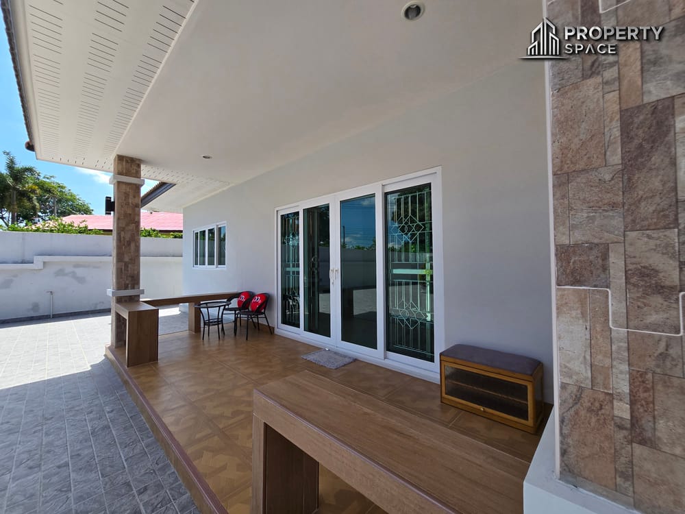 Modern Single-Story 3 Bedroom House in East Pattaya For Rent Image 33