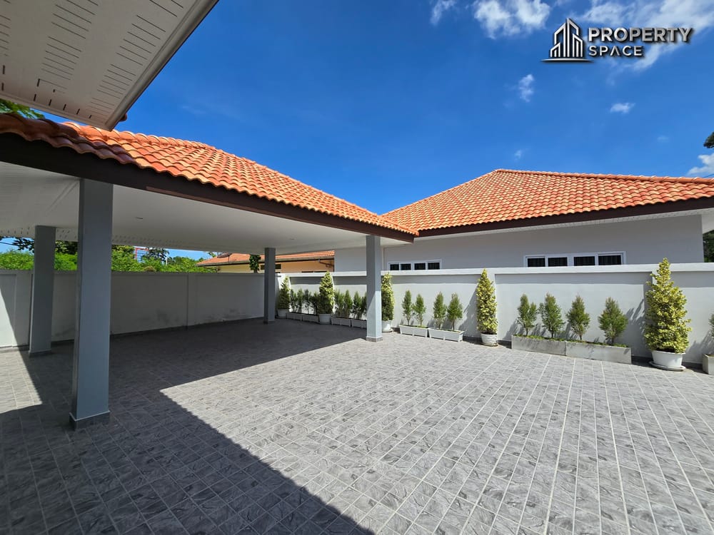 Modern Single-Story 3 Bedroom House in East Pattaya For Rent Image 4