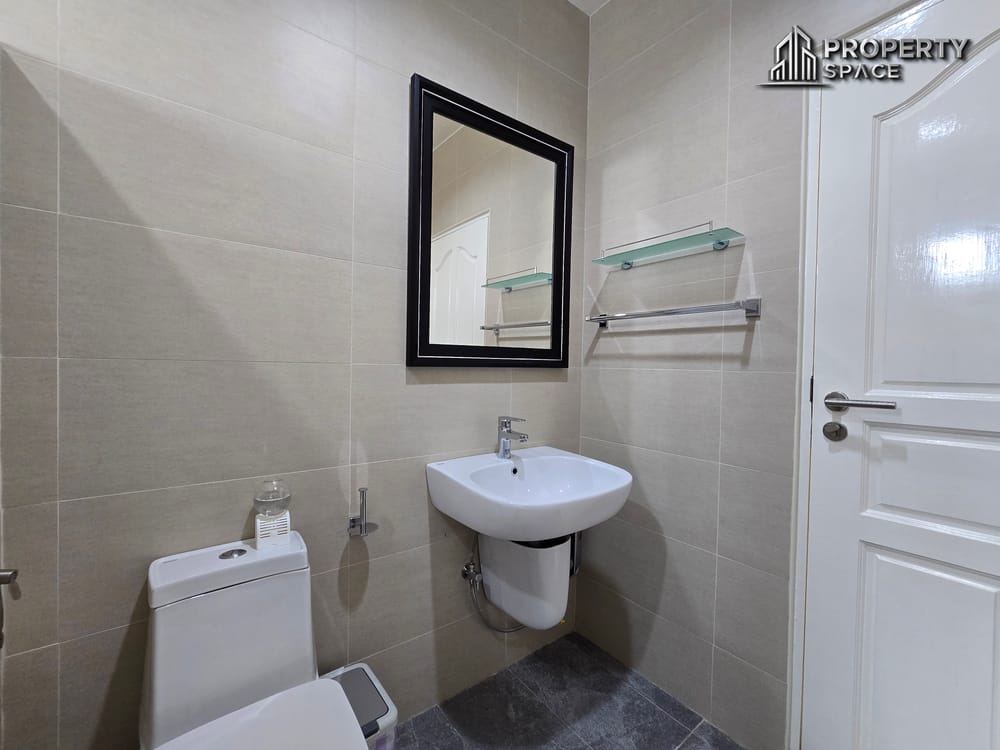 Modern Single-Story 3 Bedroom House in East Pattaya For Rent Image 31
