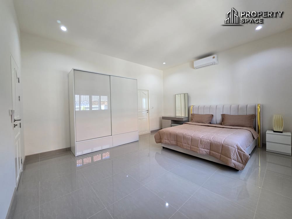 Modern Single-Story 3 Bedroom House in East Pattaya For Rent Image 17