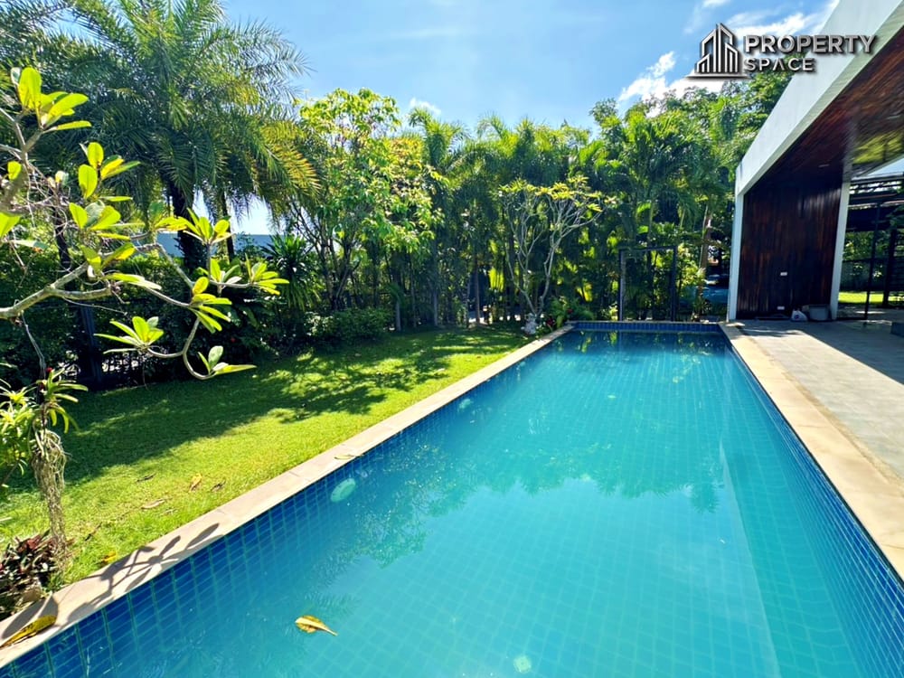 Luxury Pet Friendly 4 Bedroom Pool Villa In East Pattaya For Rent Image 5
