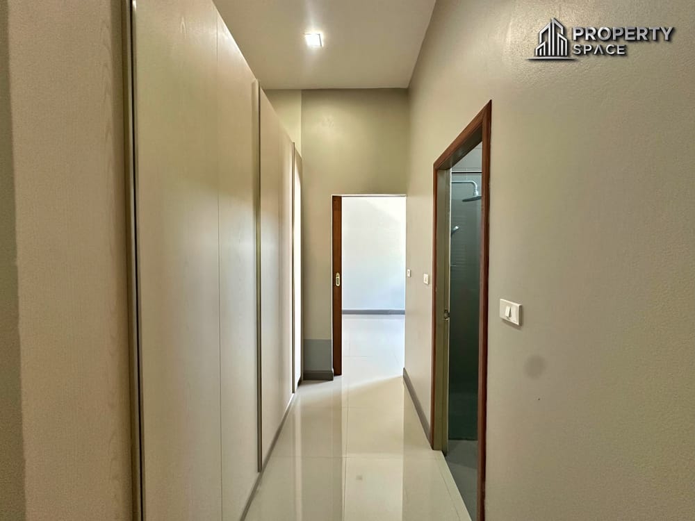 Luxury Pet Friendly 4 Bedroom Pool Villa In East Pattaya For Rent Image 29