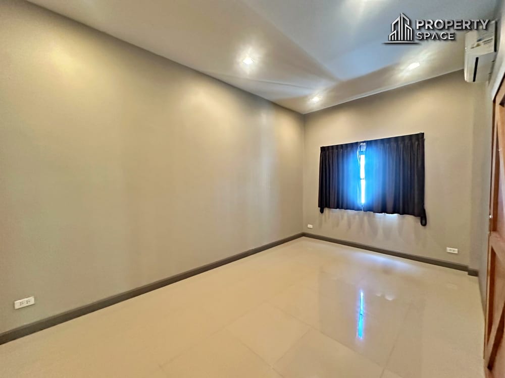 Luxury Pet Friendly 4 Bedroom Pool Villa In East Pattaya For Rent Image 30