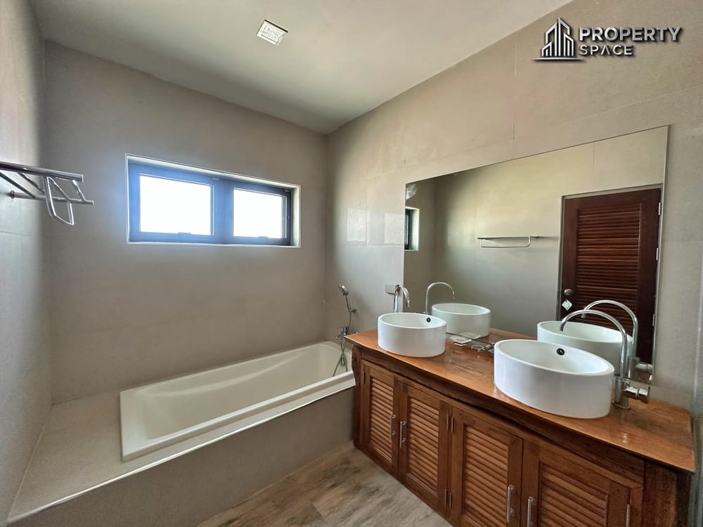 Luxury Pet Friendly 4 Bedroom Pool Villa In East Pattaya For Rent Image 33