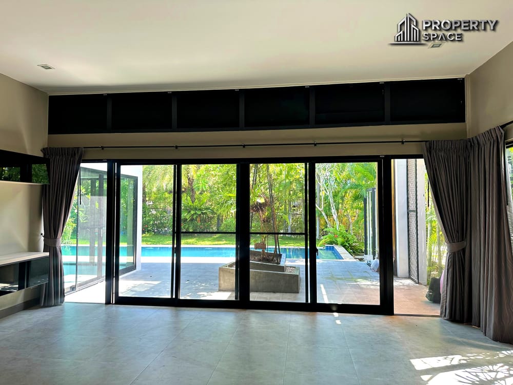 Luxury Pet Friendly 4 Bedroom Pool Villa In East Pattaya For Rent Image 23