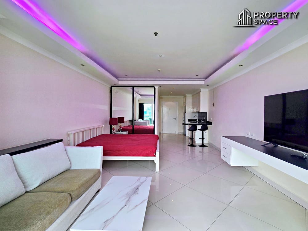 Prime Location Sea View Studio In Central Pattaya View Talay 6 For Rent Image 6