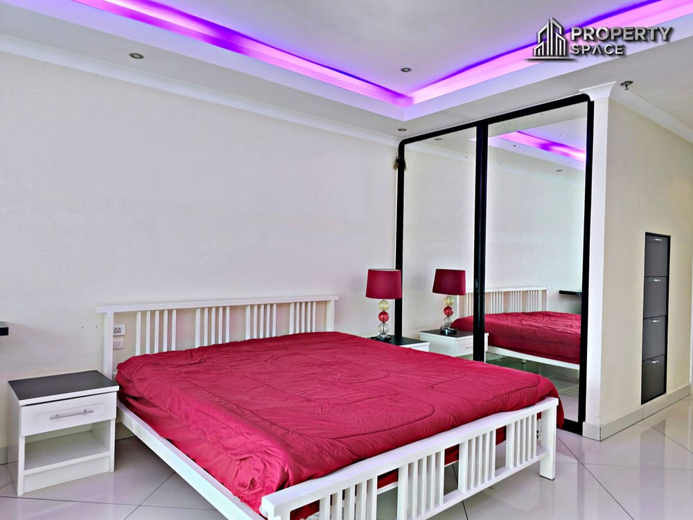 Prime Location Sea View Studio In Central Pattaya View Talay 6 For Rent Image 7
