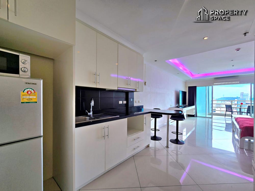 Prime Location Sea View Studio In Central Pattaya View Talay 6 For Rent Image 9