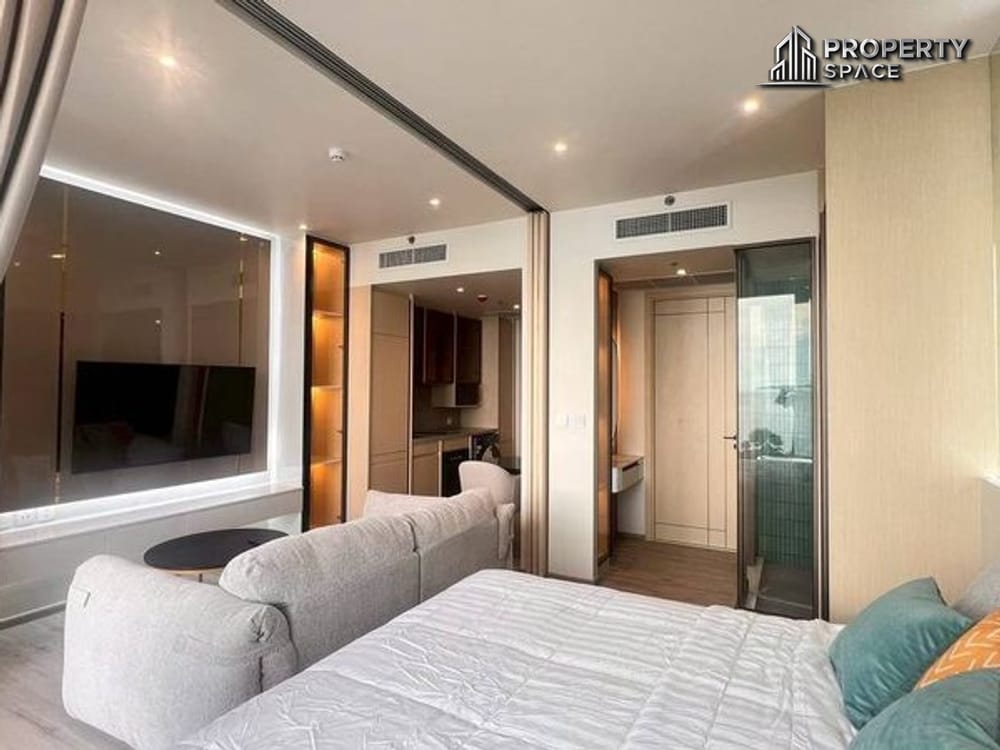 Sea View Luxury 1 Bedroom In Arom Wongamat Condo For Rent Image 3