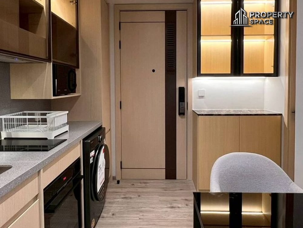 Sea View Luxury 1 Bedroom In Arom Wongamat Condo For Rent Image 9
