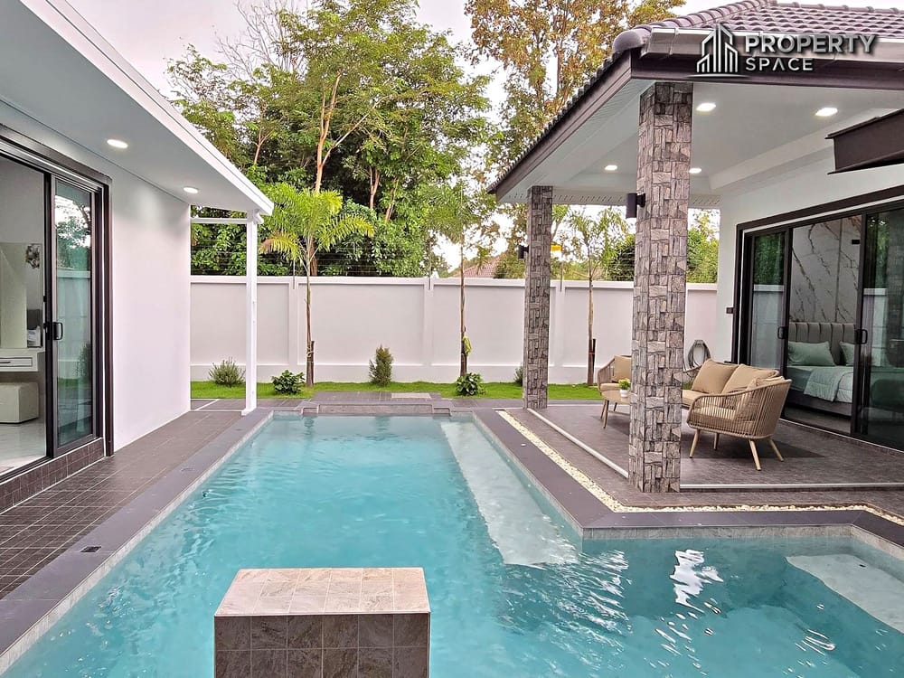 Modern Fully Furnished 4 Bedroom Pool Villa For Rent In East Pattaya Image 4