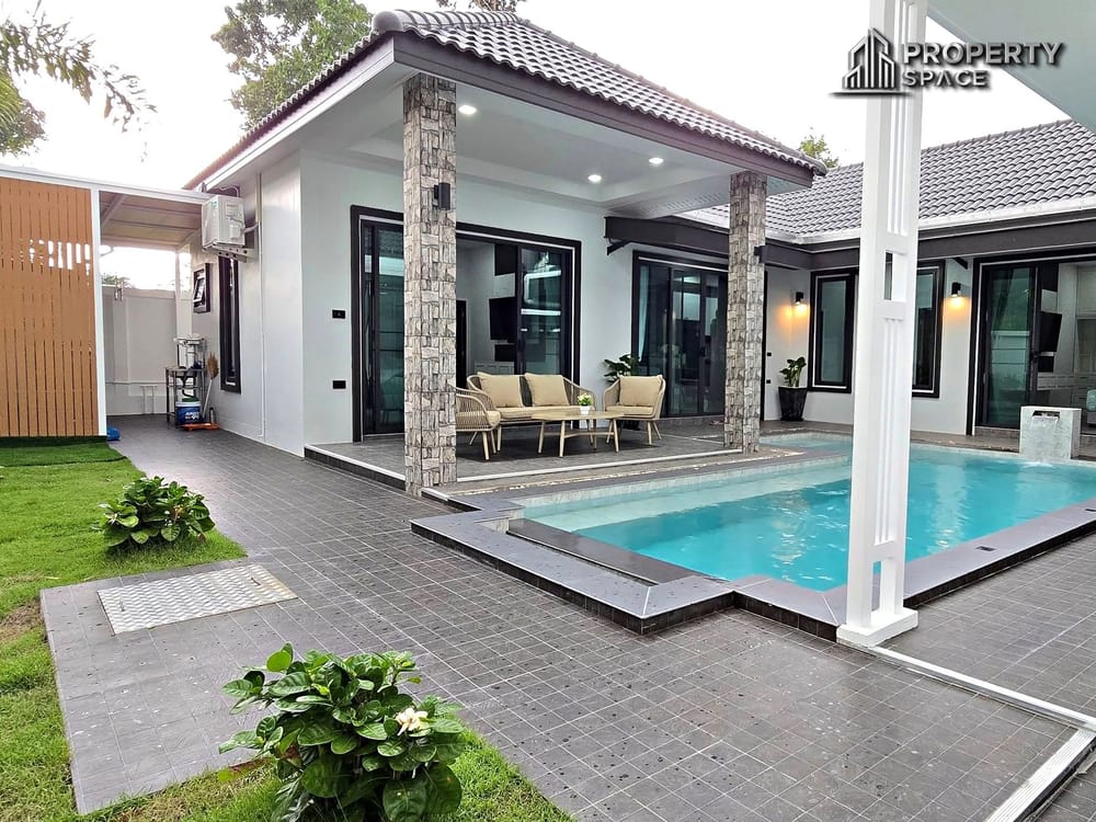 Modern Fully Furnished 4 Bedroom Pool Villa For Rent In East Pattaya Image 1