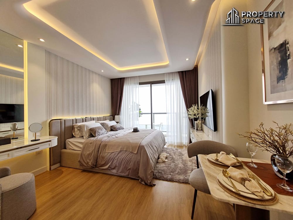 Studio In Seaspire Jomtien Beachfront Condo For Sale Image 1