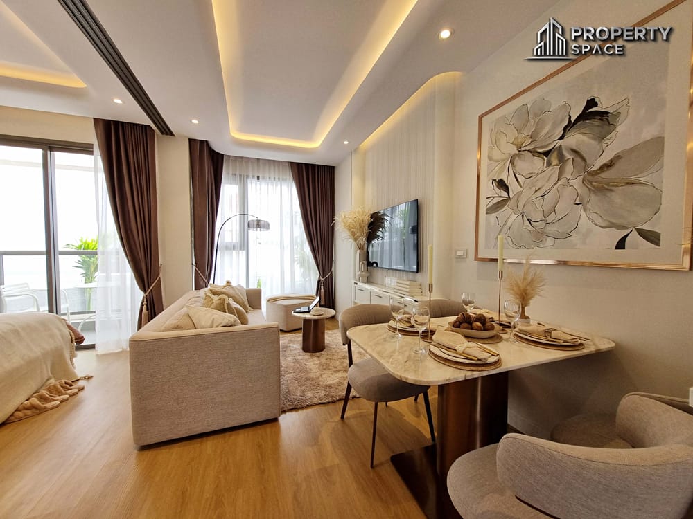 1 Bedroom City View In SeaSpire Jomtien Beachfront Condo For Sale Image 5