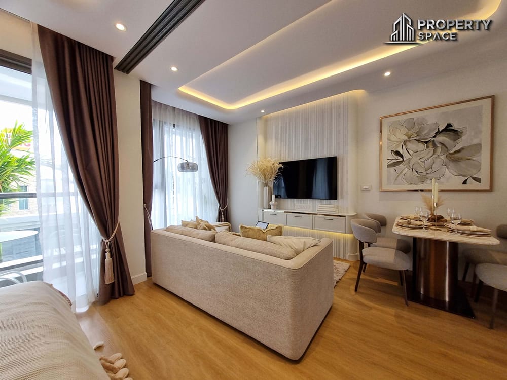 1 Bedroom City View In SeaSpire Jomtien Beachfront Condo For Sale Image 4