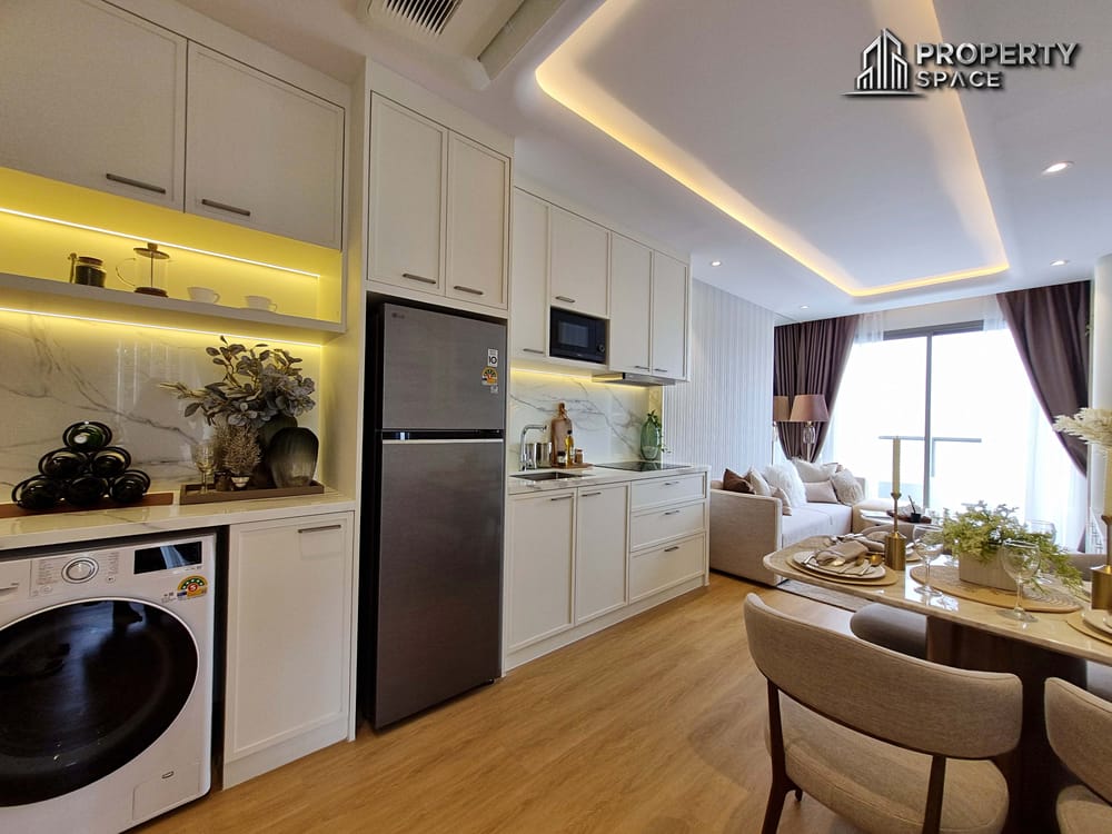 2 Bedroom Ocean View In SeaSpire Jomtien Beachfront Condo For Sale Image 6