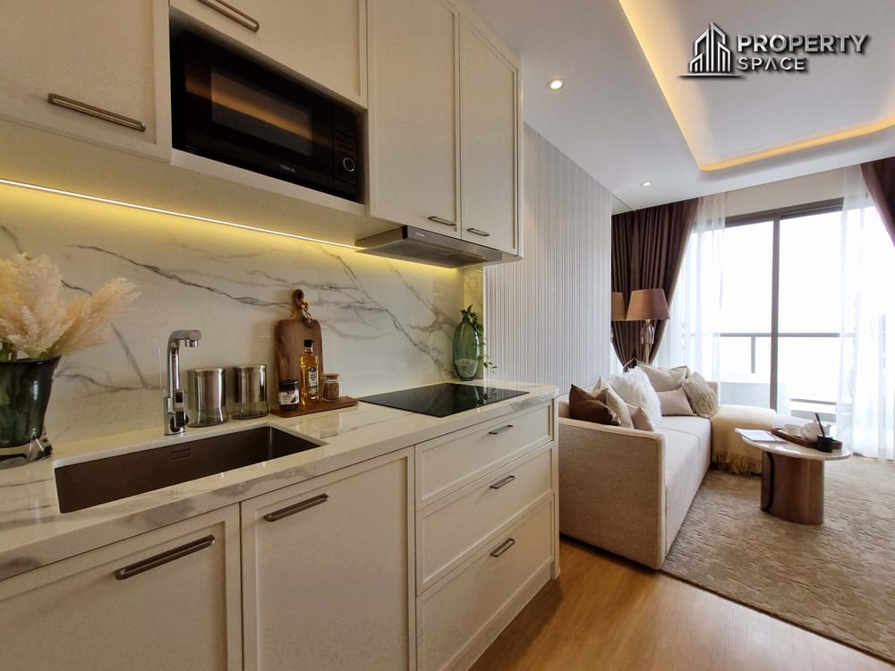 2 Bedroom Ocean View In SeaSpire Jomtien Beachfront Condo For Sale Image 3