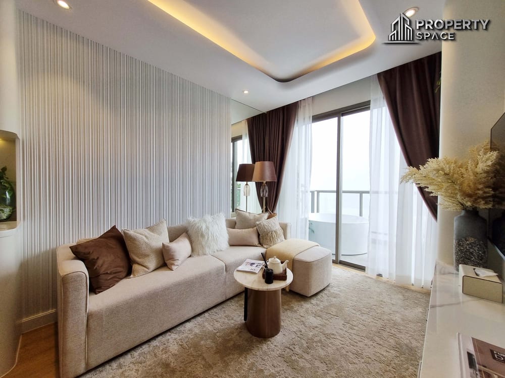 2 Bedroom Ocean View In SeaSpire Jomtien Beachfront Condo For Sale Image 4