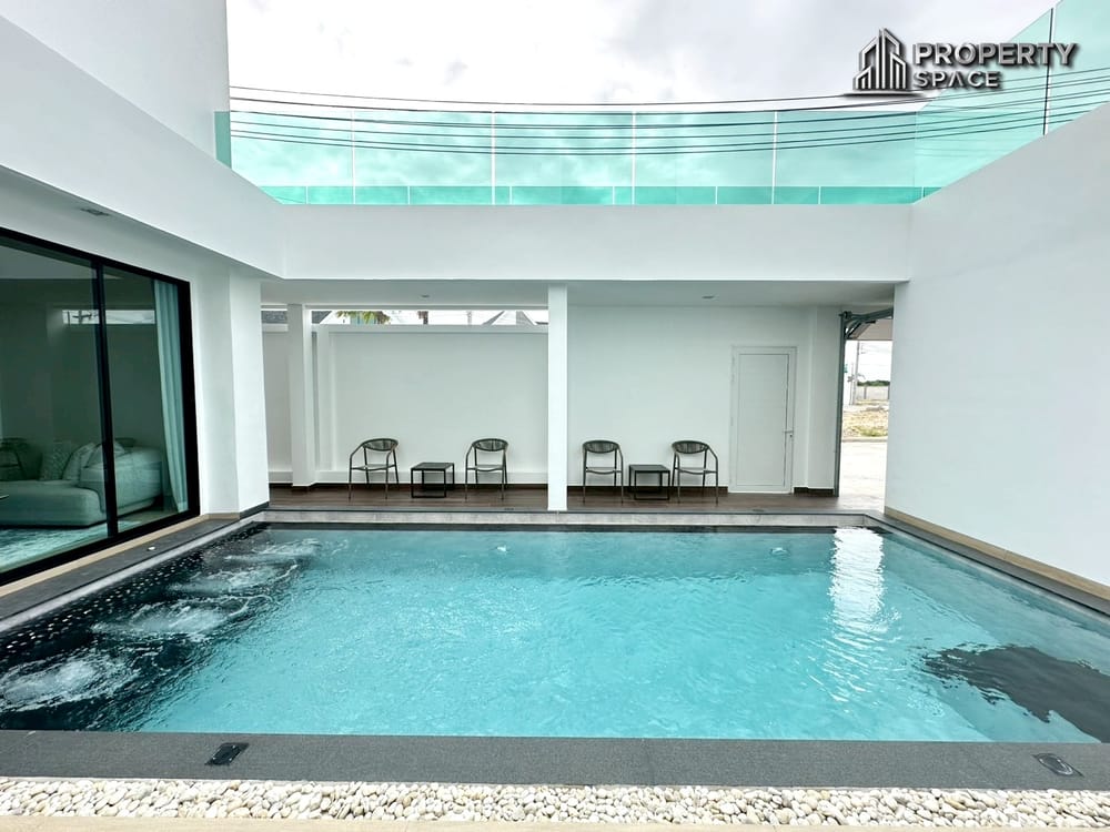 Brand New 3 Bedroom Modern Luxury Pool Villa In Huay Yai For Sale Image 4