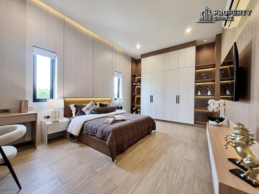 Brand New 3 Bedroom Modern Luxury Pool Villa In Huay Yai For Sale Image 14