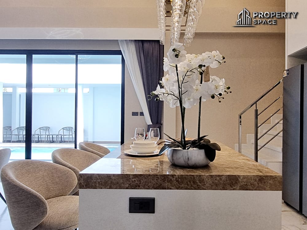 Brand New 3 Bedroom Modern Luxury Pool Villa In Huay Yai For Sale Image 9