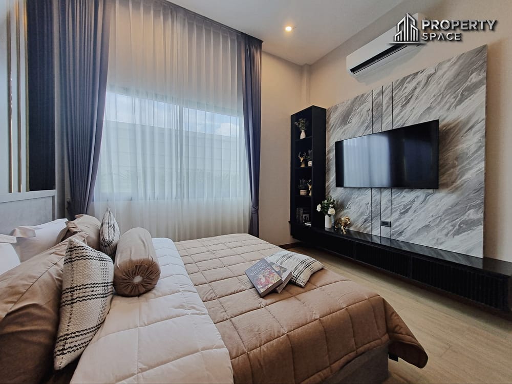 Brand New 3 Bedroom Modern Luxury Pool Villa In Huay Yai For Sale Image 21