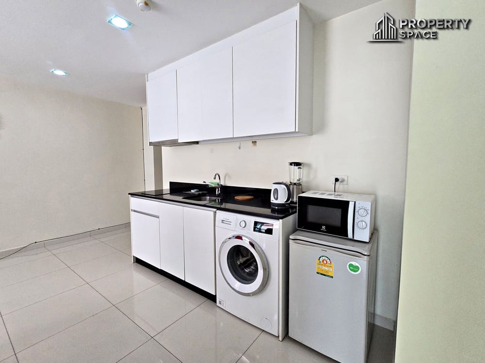 1 Bedroom  Condo In Art On The Hill Pratumnak For Rent Image 7