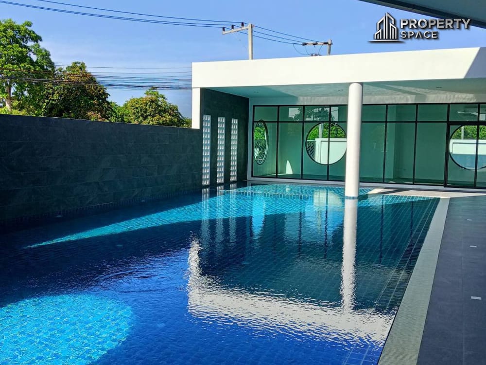 Modern 2 Bedroom Townhouse For Rent in East Pattaya Image 11