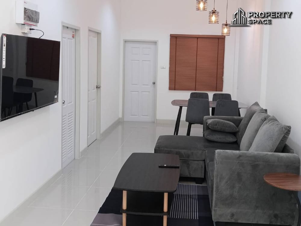 Modern 2 Bedroom Townhouse For Rent in East Pattaya Image 4