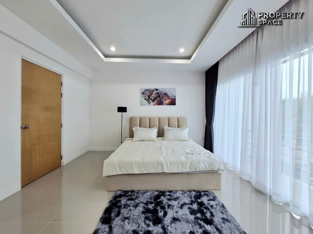 2 Bedroom Modern Townhouse Near Jomtien Beach For Sale And Rent Image 14