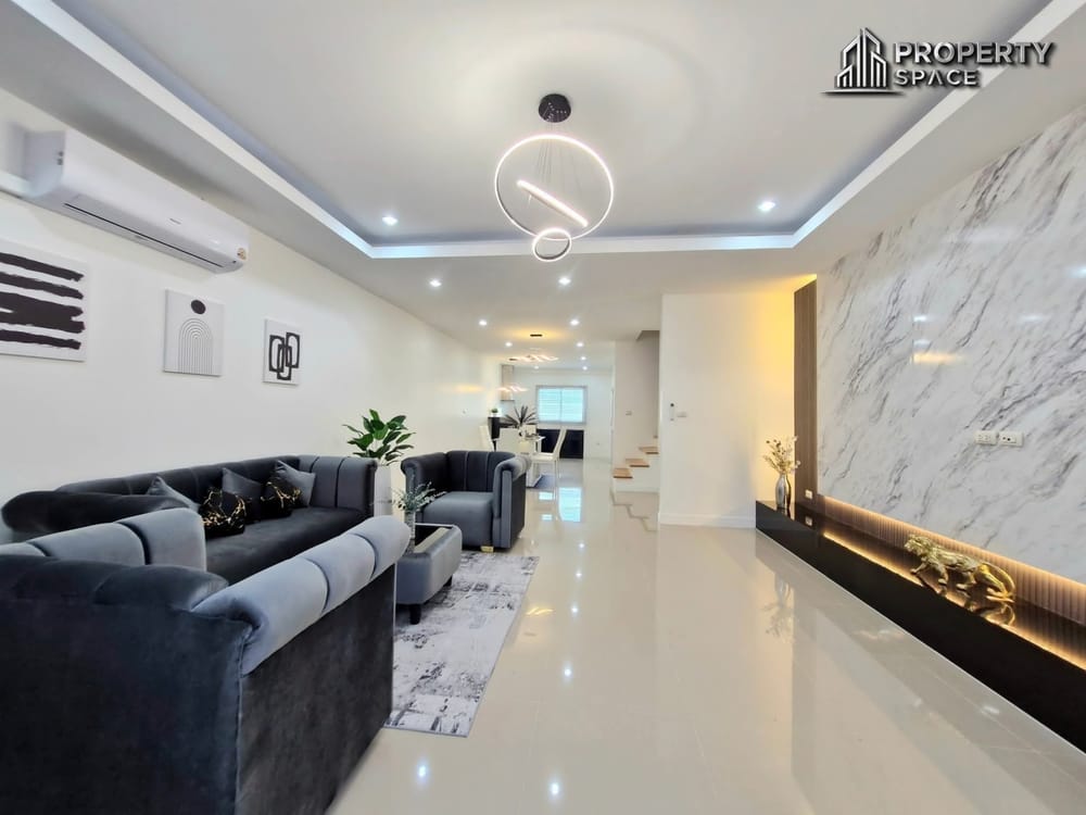 2 Bedroom Modern Townhouse Near Jomtien Beach For Sale And Rent Image 3