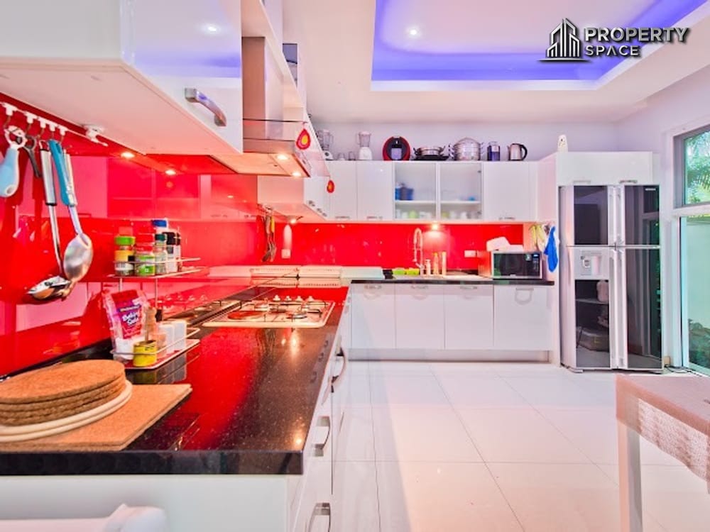 Spacious Modern 3 Bedroom Pool Villa For Rent In The Vineyard Phase 3 East Pattaya Image 10