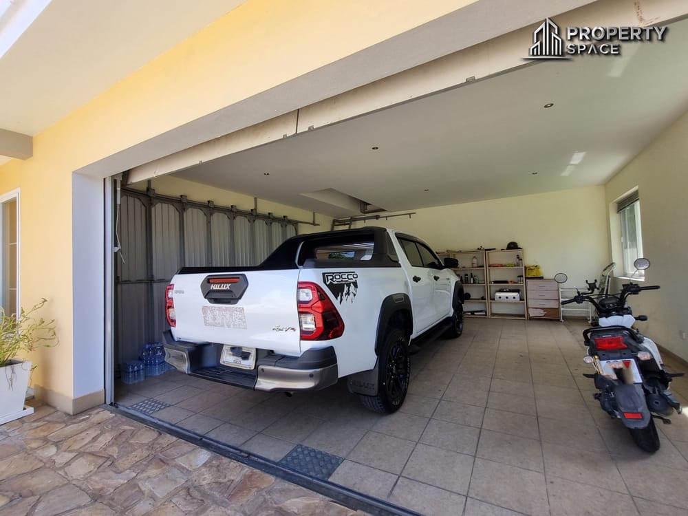 Luxury Spacious 8 Bedroom Pool Villa In East Pattaya For Rent Image 52