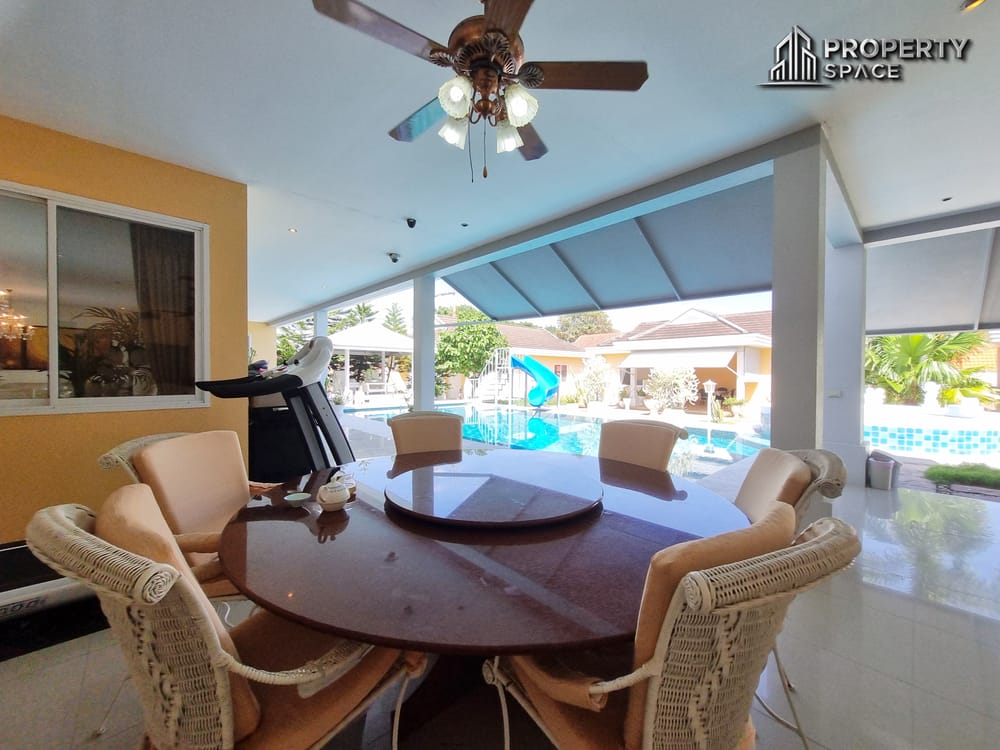 Luxury Spacious 8 Bedroom Pool Villa In East Pattaya For Rent Image 29