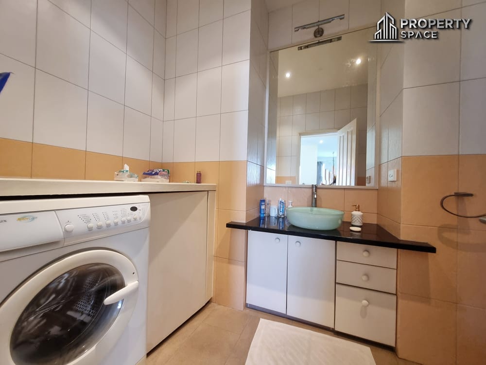 Luxury Spacious 8 Bedroom Pool Villa In East Pattaya For Rent Image 40