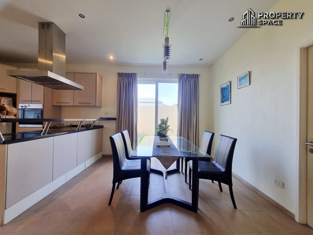 Luxury Spacious 8 Bedroom Pool Villa In East Pattaya For Rent Image 34