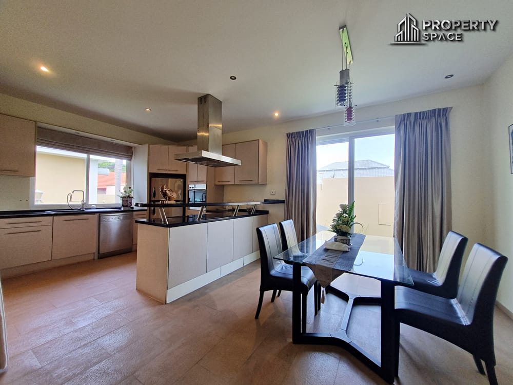 Luxury Spacious 8 Bedroom Pool Villa In East Pattaya For Rent Image 33