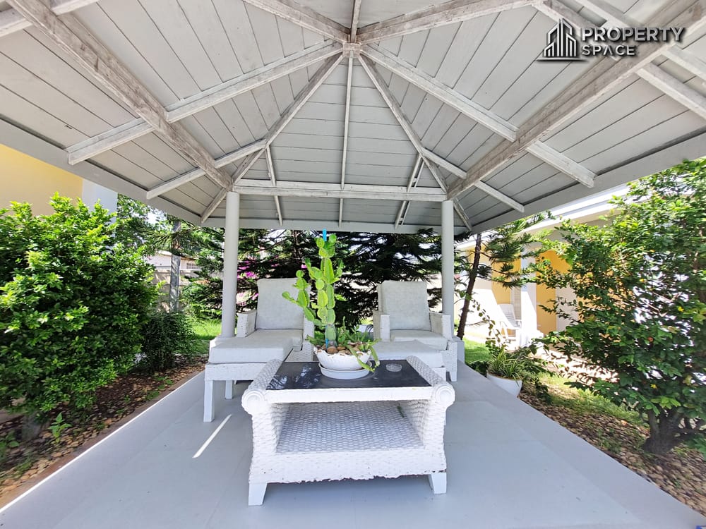 Luxury Spacious 8 Bedroom Pool Villa In East Pattaya For Rent Image 8