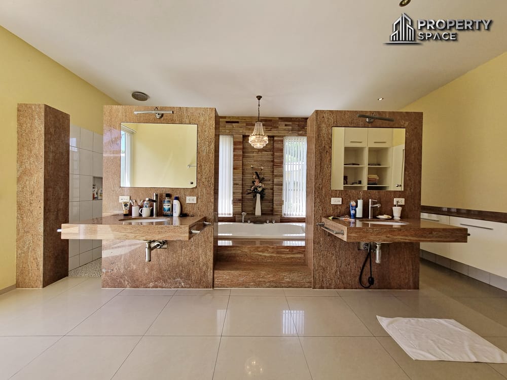 Luxury Spacious 8 Bedroom Pool Villa In East Pattaya For Rent Image 20