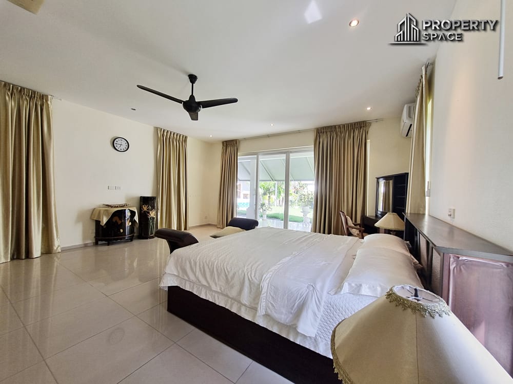 Luxury Spacious 8 Bedroom Pool Villa In East Pattaya For Rent Image 19