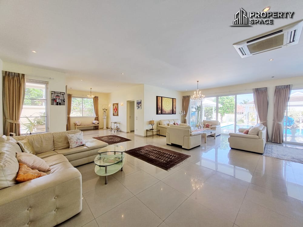 Luxury Spacious 8 Bedroom Pool Villa In East Pattaya For Rent Image 11