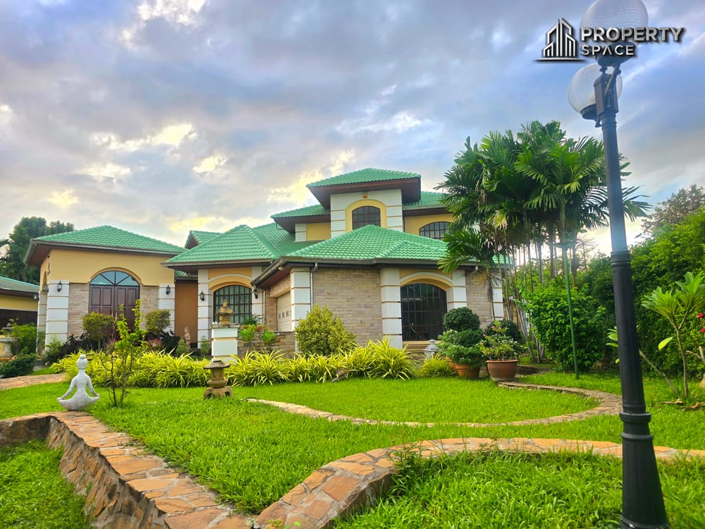 Classic European 5 Bedroom Pool Villa Suwattana Garden Home Soi nern Pattaya For Sale Image 3