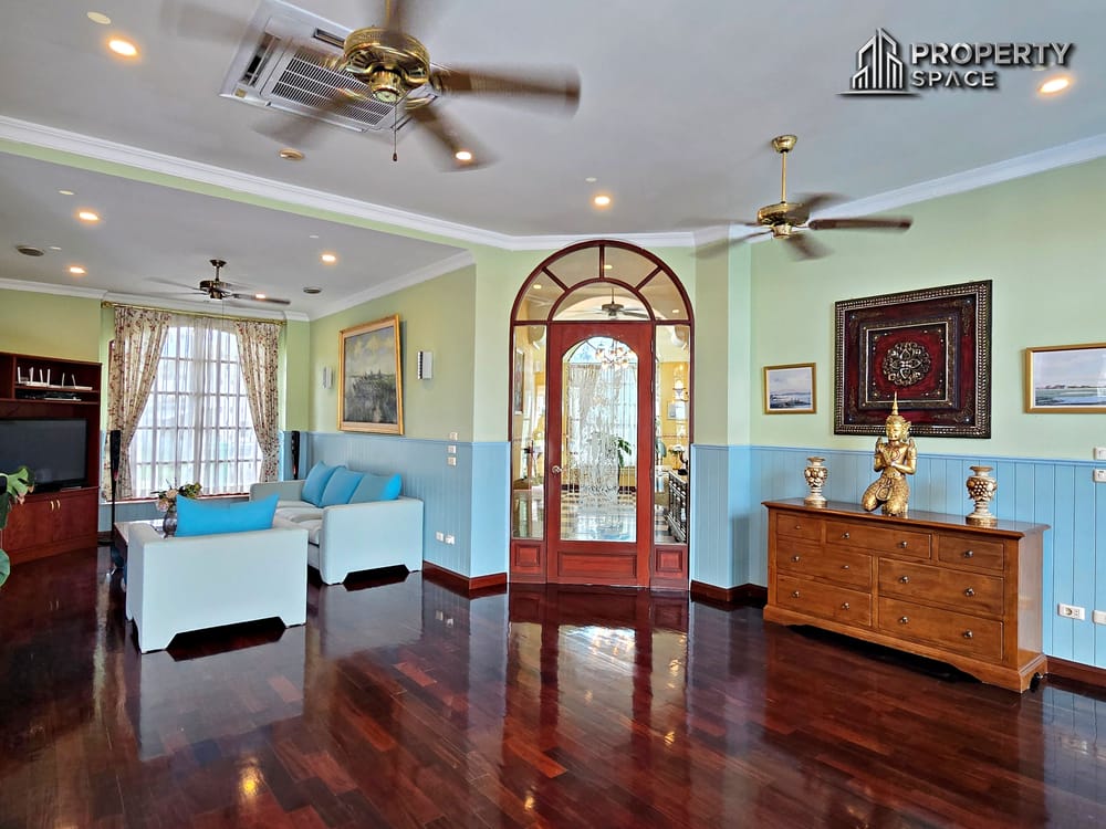 Classic European 5 Bedroom Pool Villa Suwattana Garden Home Soi nern Pattaya For Sale Image 17